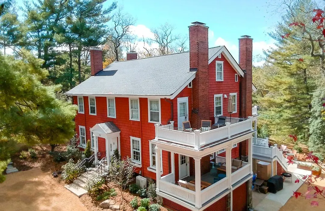 The Applewood Manor-1
