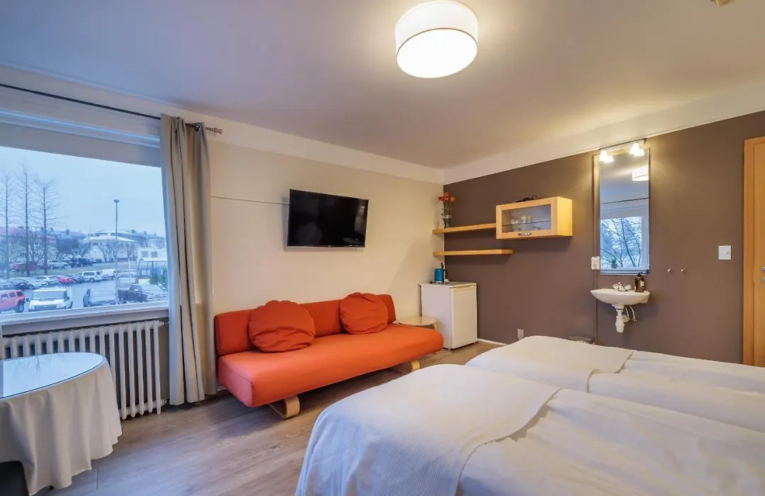 Snorri'S Guesthouse-1