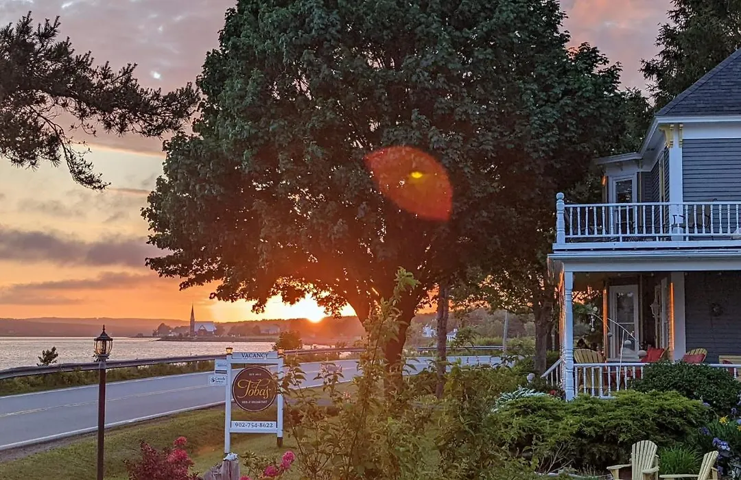 Toba'S Bed & Breakfast-1