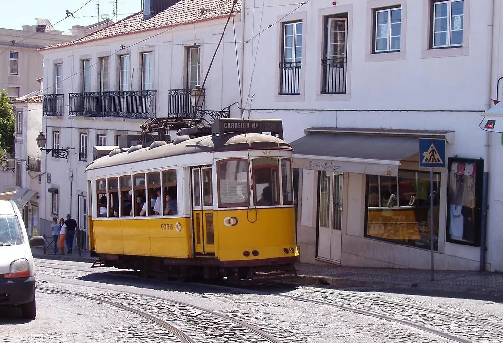 Fado Bed & Breakfast - Santos-1