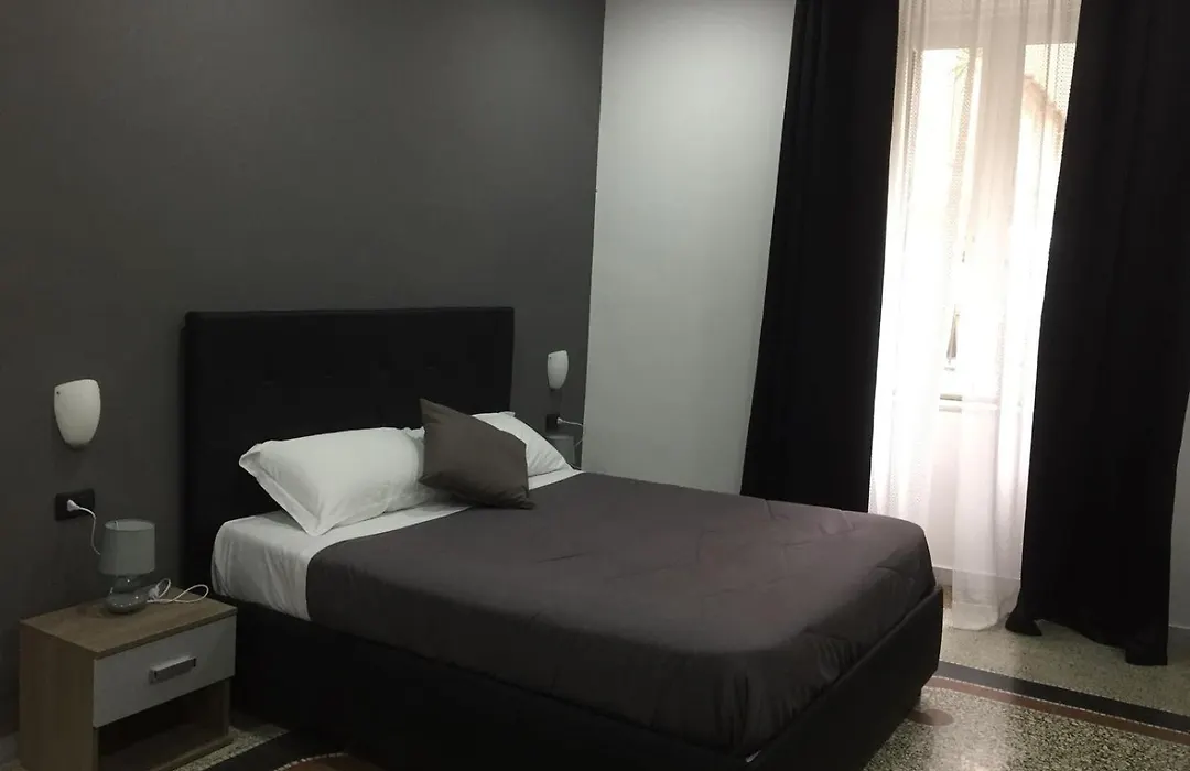 MB95 - Mezzocannone Luxurious Bed&Breakfast-1