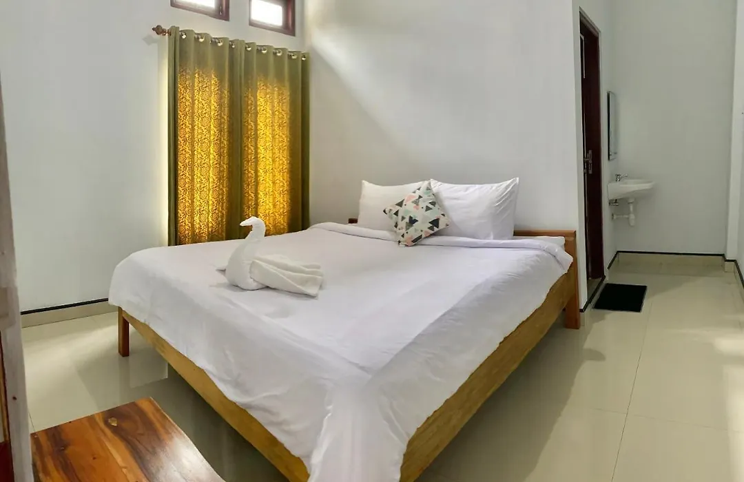 Santiago Bed And Breakfast At Desa Wisata Moni-1