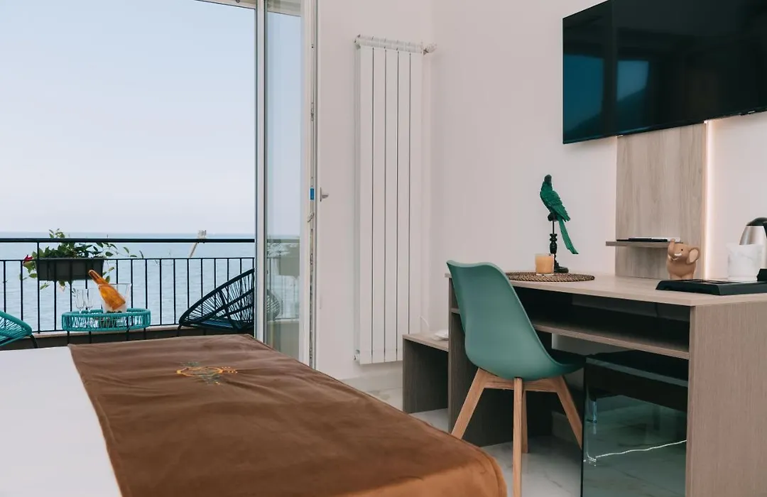 Frontemare Suite-1
