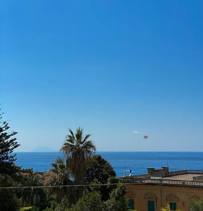 Noone Tropea Guesthouse-1