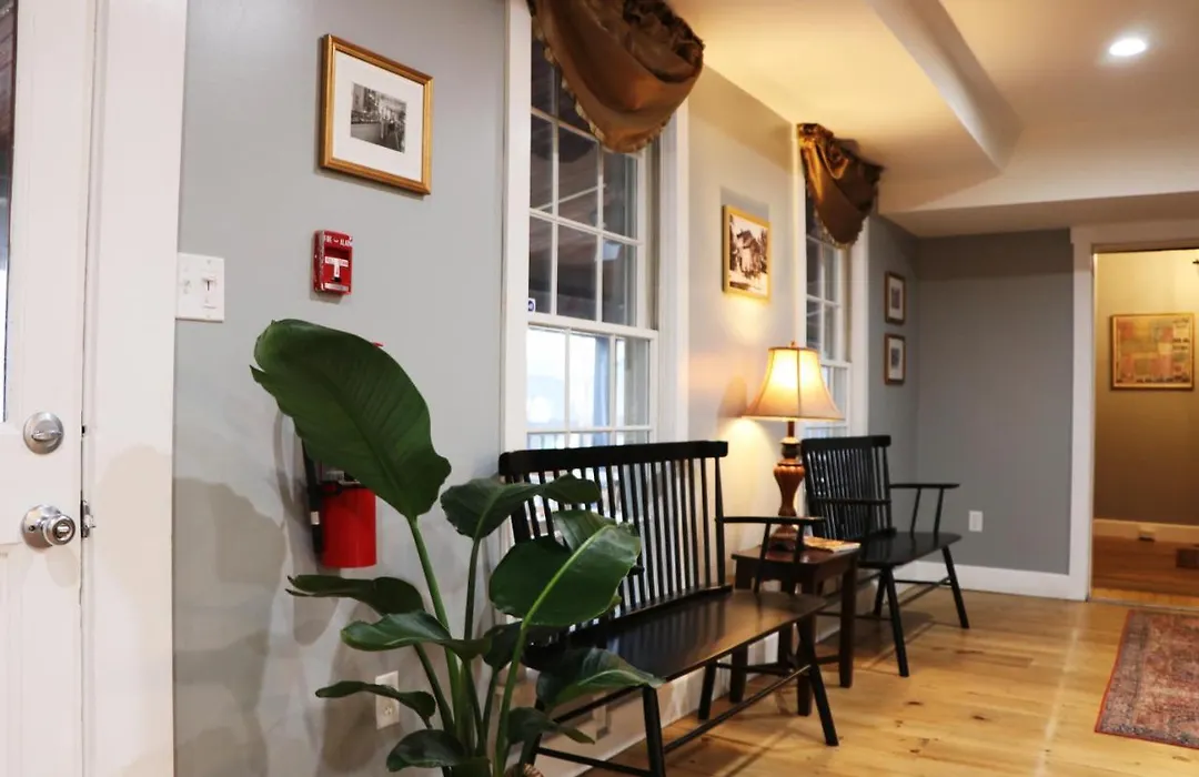 The Hammel House Inn And Restaurant-1