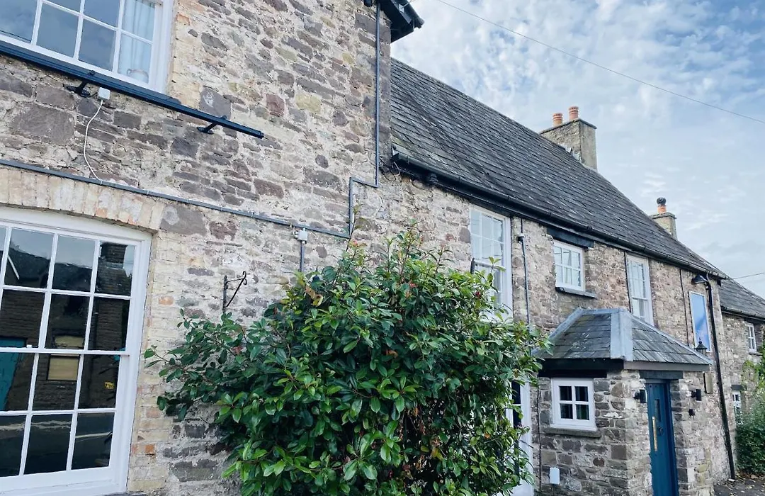The Bluebell Country Inn, Crickhowell-1