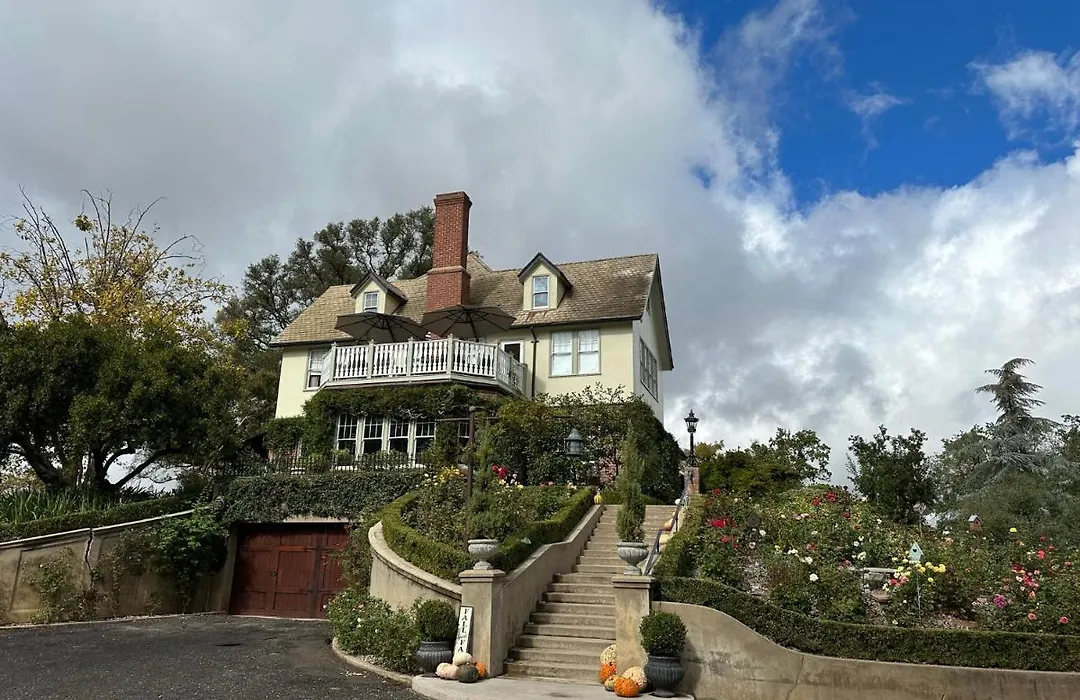 The Inn On Knowles Hill Bed & Breakfast Hotel-1
