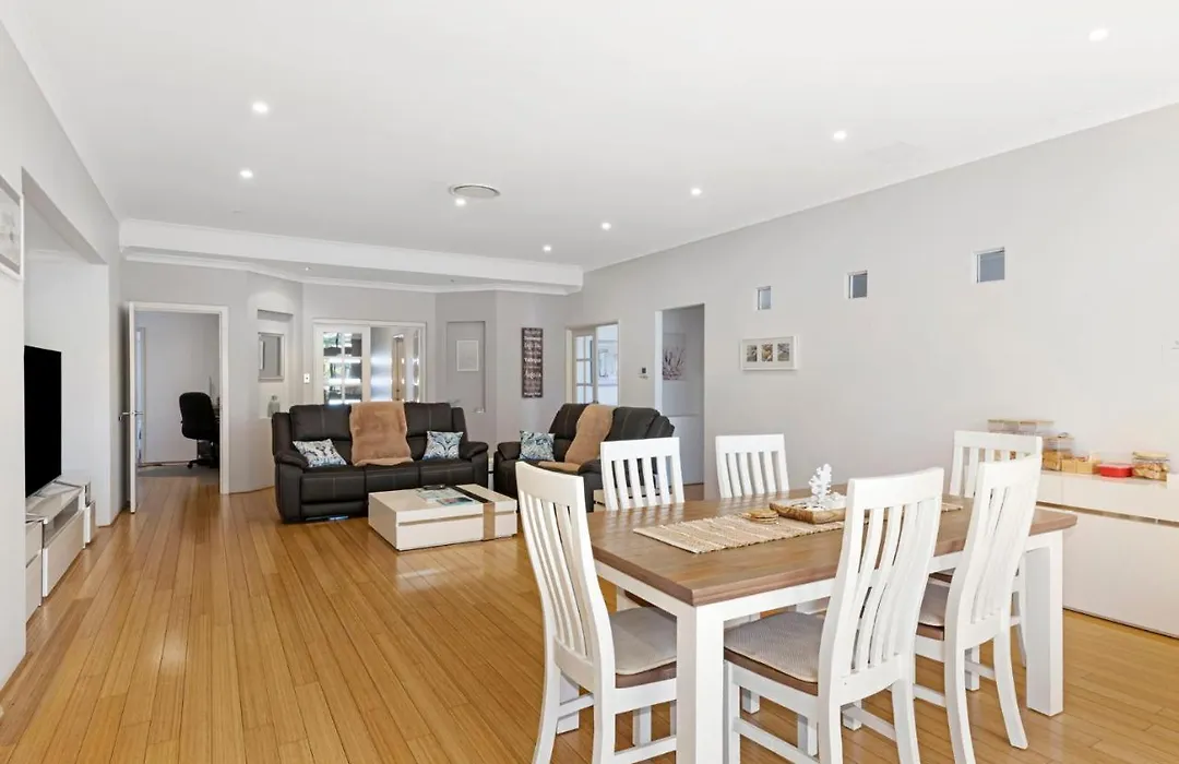 Baudins Of Busselton Bed And Breakfast - Adults Only-1