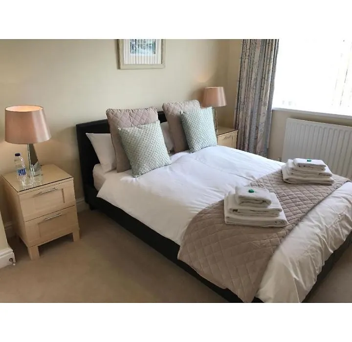 31 Queens Road-1
