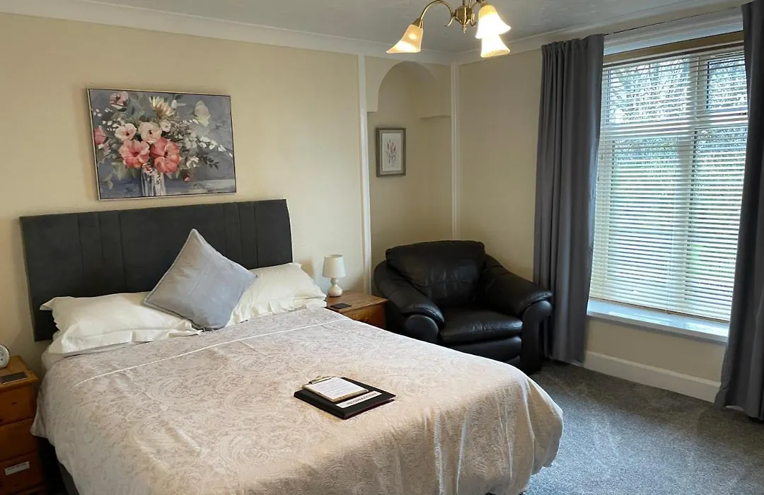 Bron Menai Guest House-1