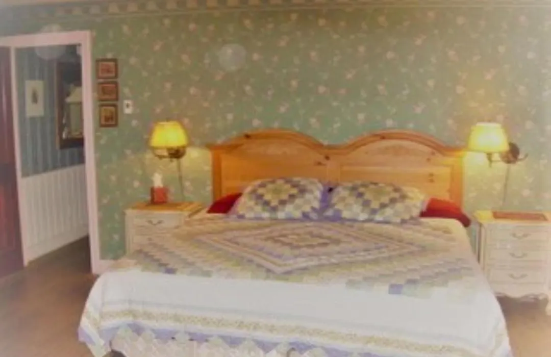Dodgeton Creek Inn-1