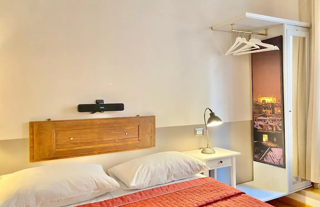 Roome B&B-1