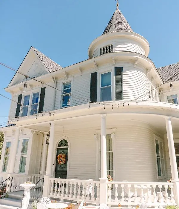 Stanley House Inn-1