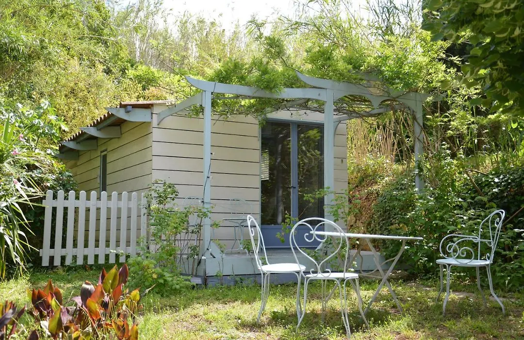Maison D'Hotes Le Calme-1