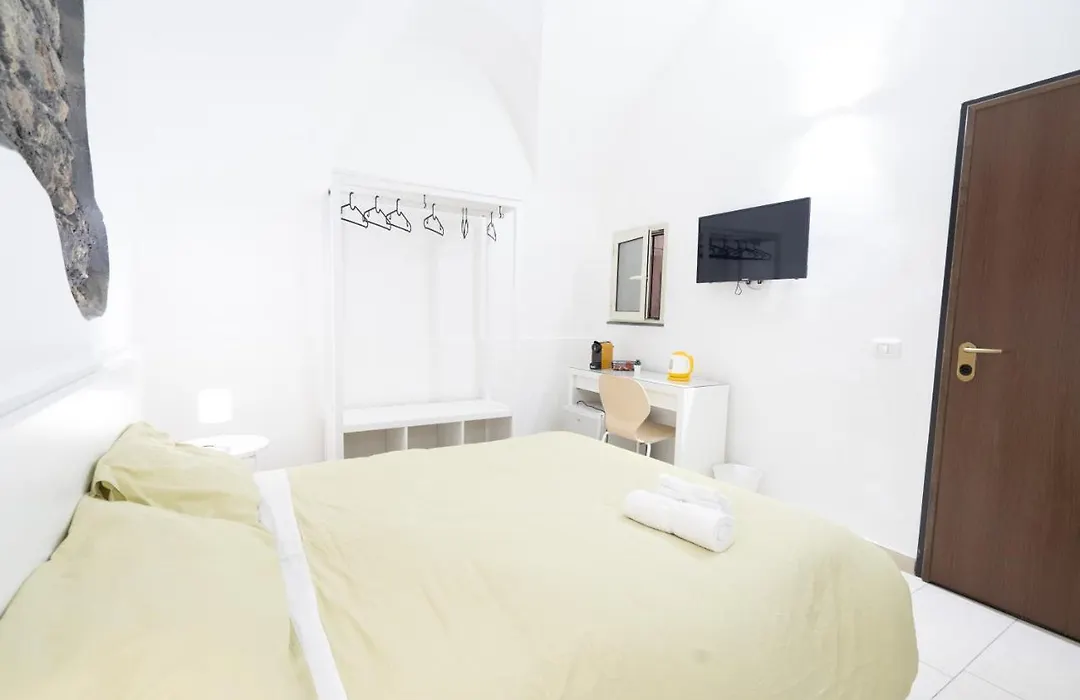 Be Happy Rooms-1