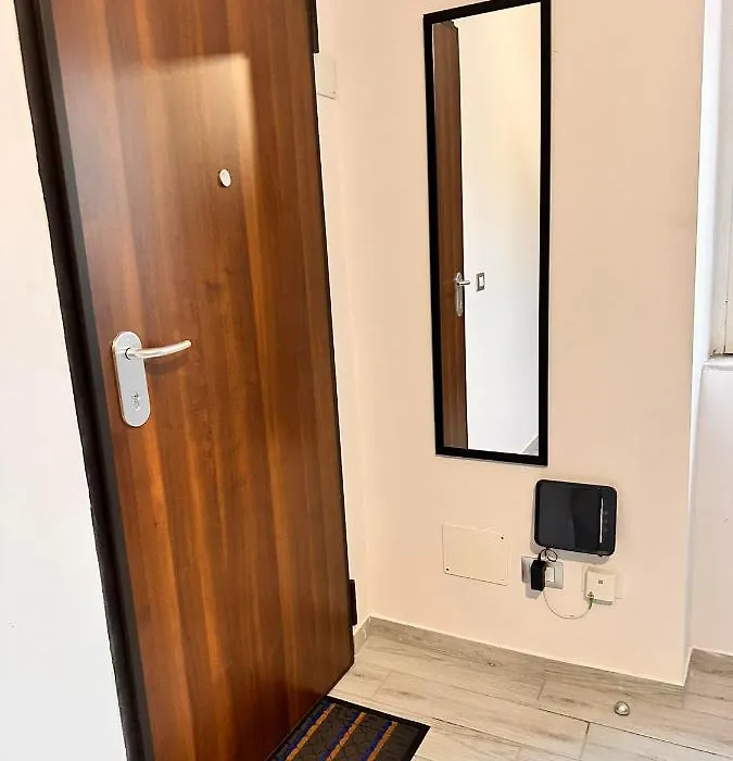 Airport Al Volo B&B-1