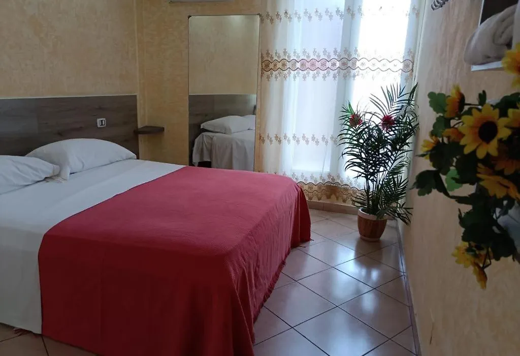 Crisan B&B Affittacamere-1