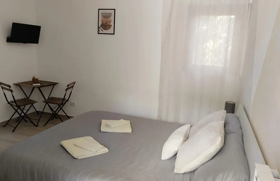 B&B Littu-1