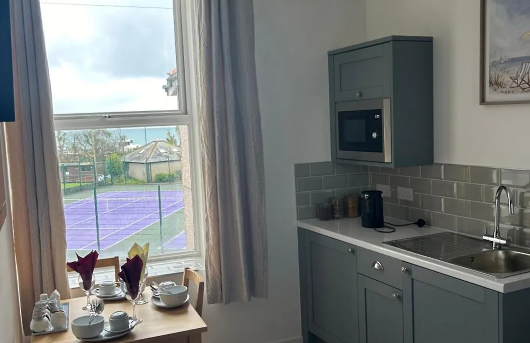 Duporth Guest House-1