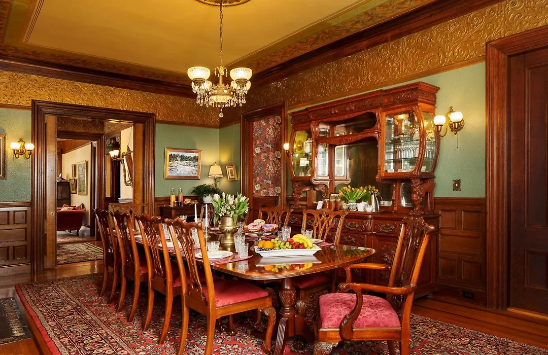 The Lady Mary Inn-1