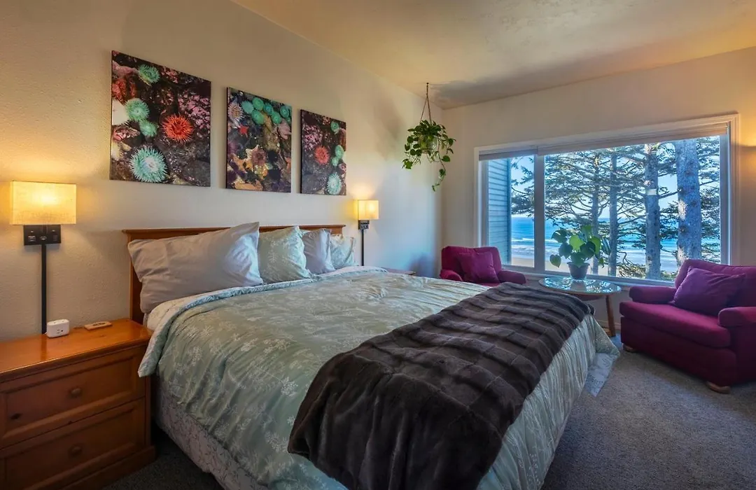 Tyee Lodge Bed And Breakfast-1