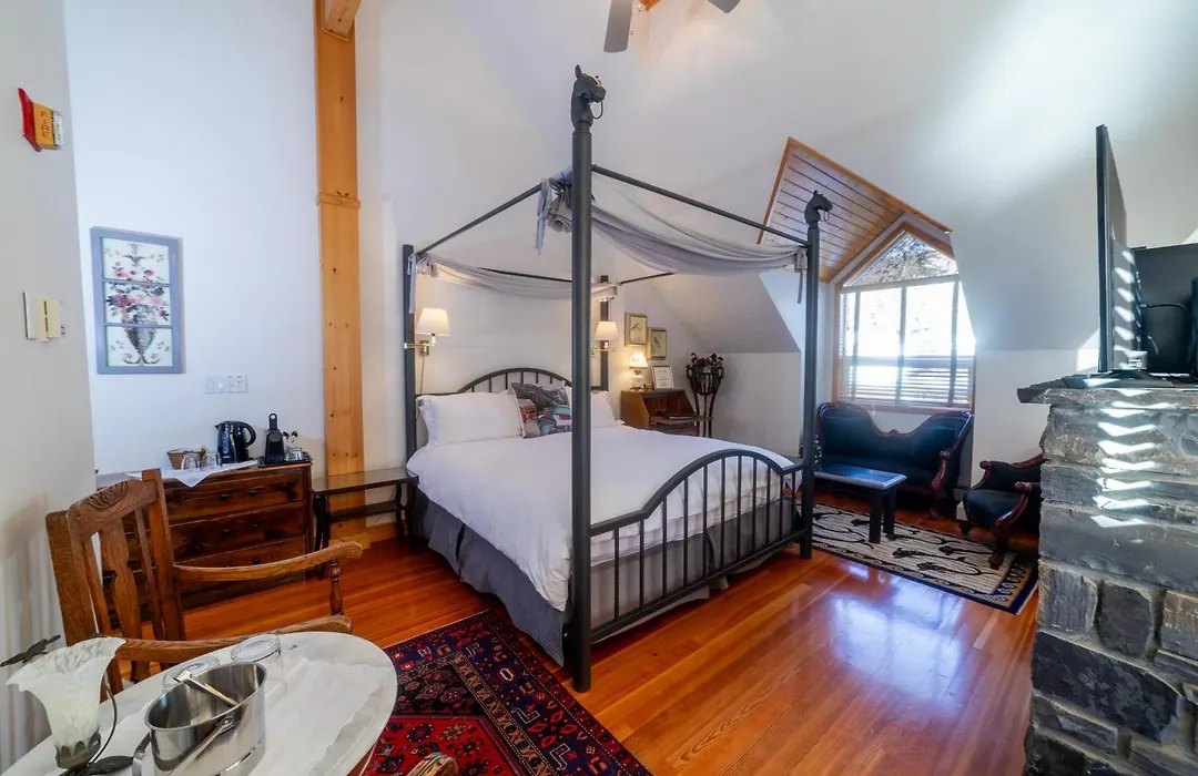 Beaujolais Boutique B&B At Thea'S House- Adults Only-1