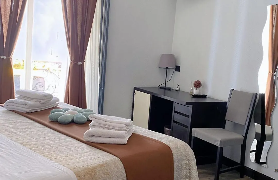 Dolce Vita Rooms-1