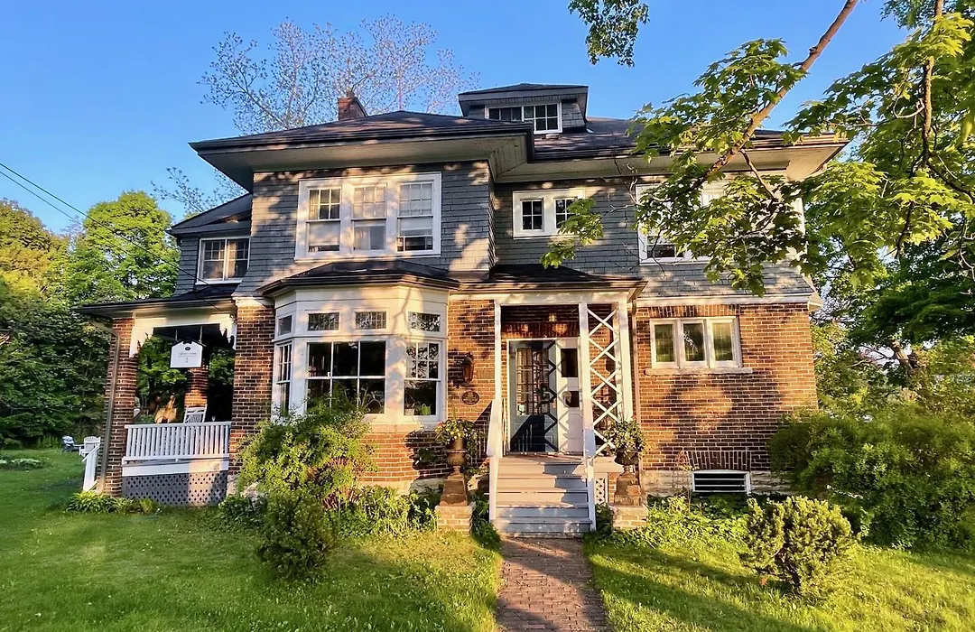 The Captain'S House Heritage Bed & Breakfast-1