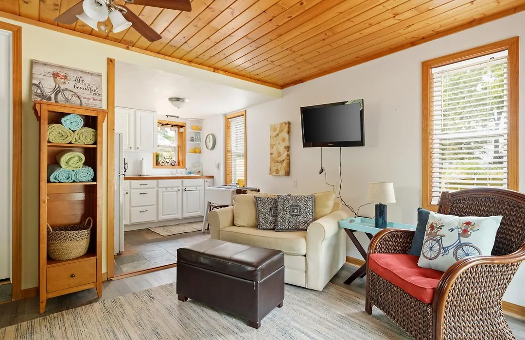 The Cottonwood Inn B&B-1