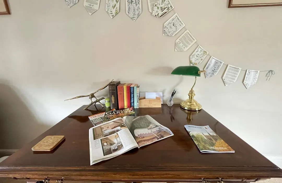 Eagle House - Award Winning B&B And Apartment-1