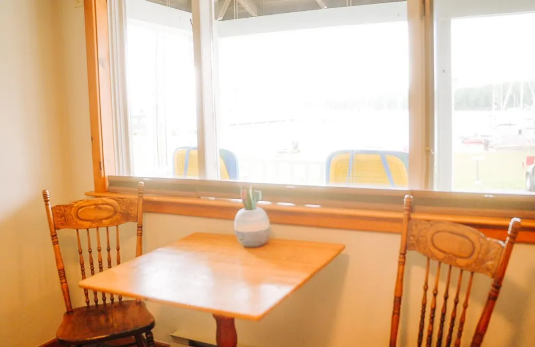 The Water'S Edge Inn & Gallery-1