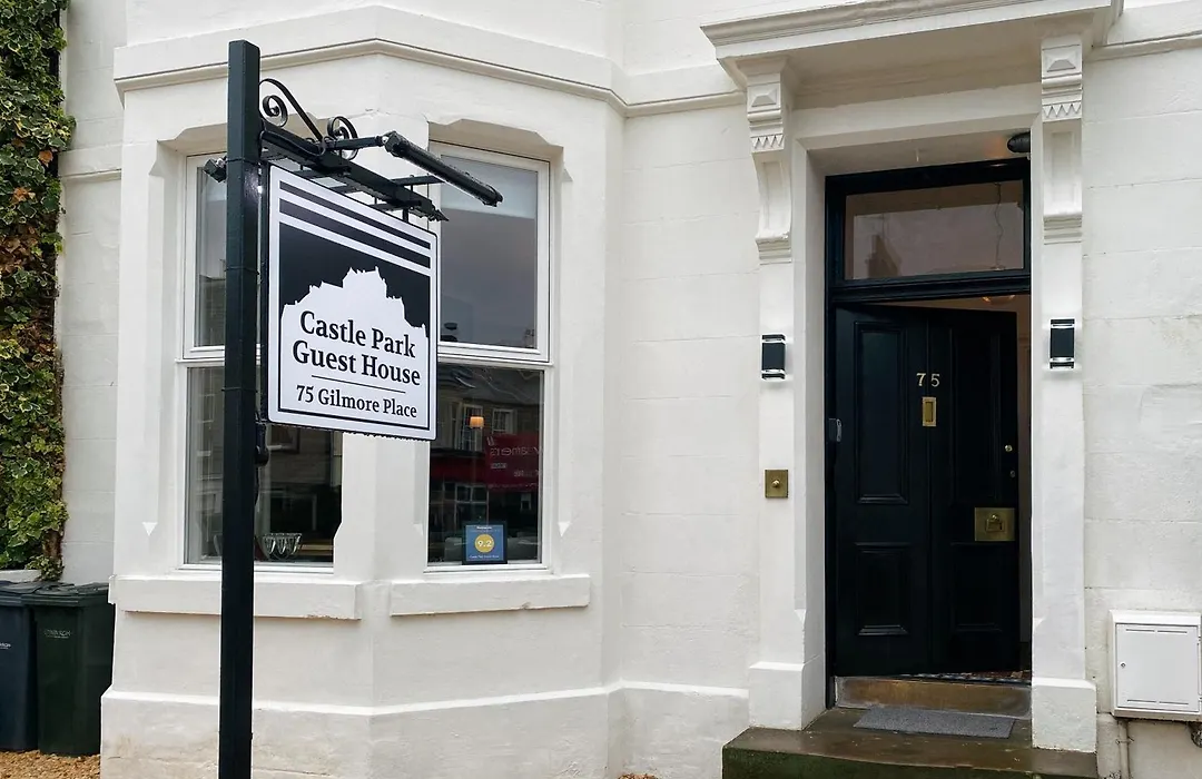 Castle Park Guest House-1