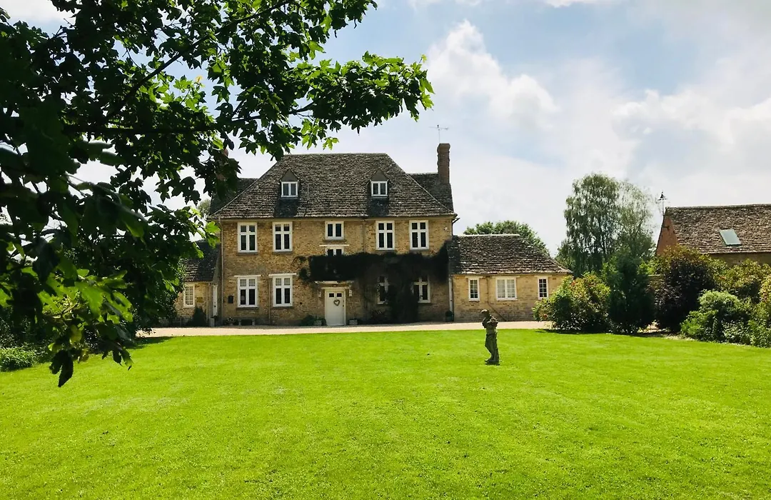 Buscot Manor-1