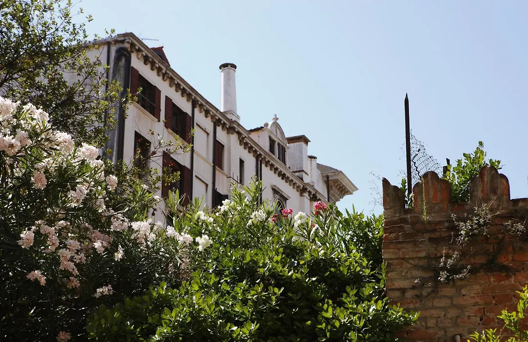 Casa Del Melograno-1