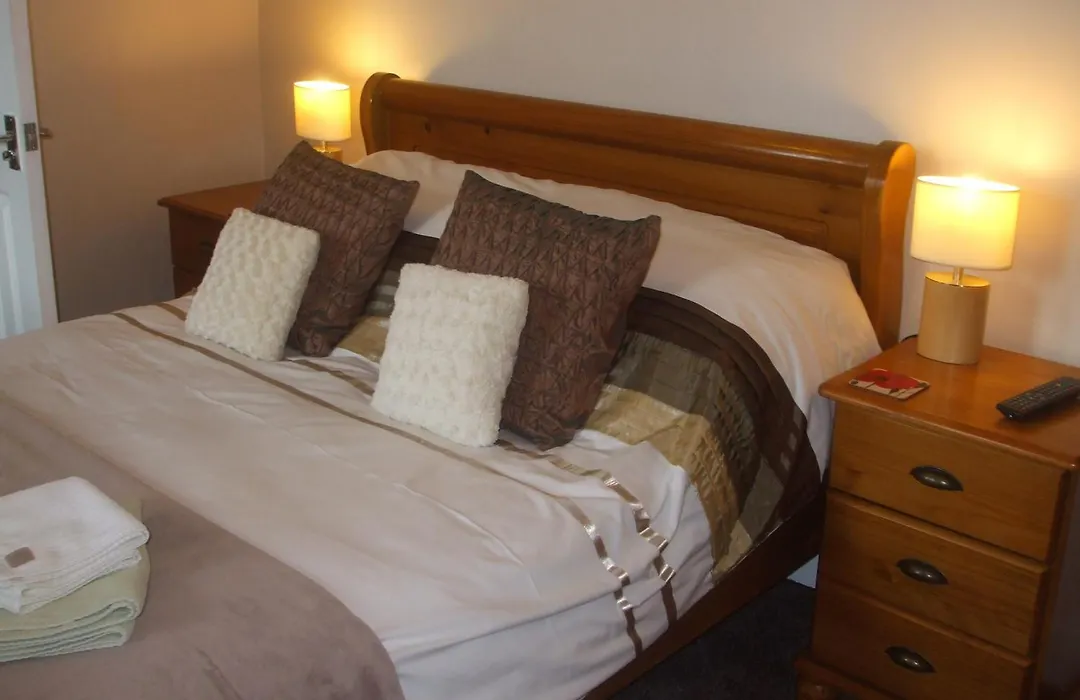 Chiverton House Guest Accommodation-1