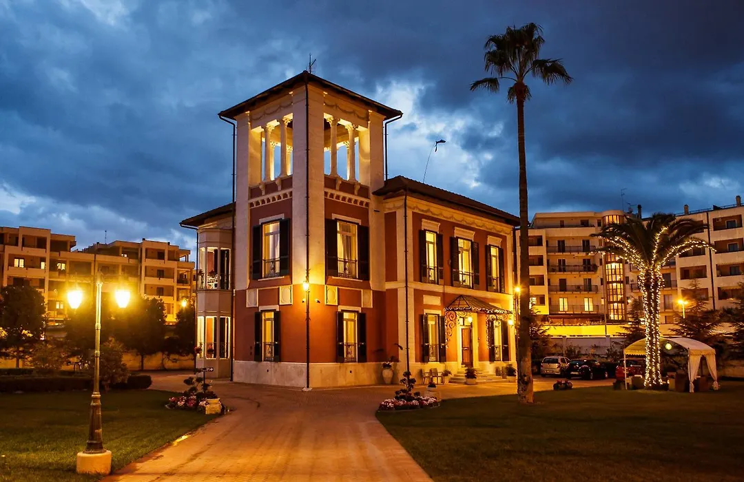 Villa Pallotta Luxury B&B-1