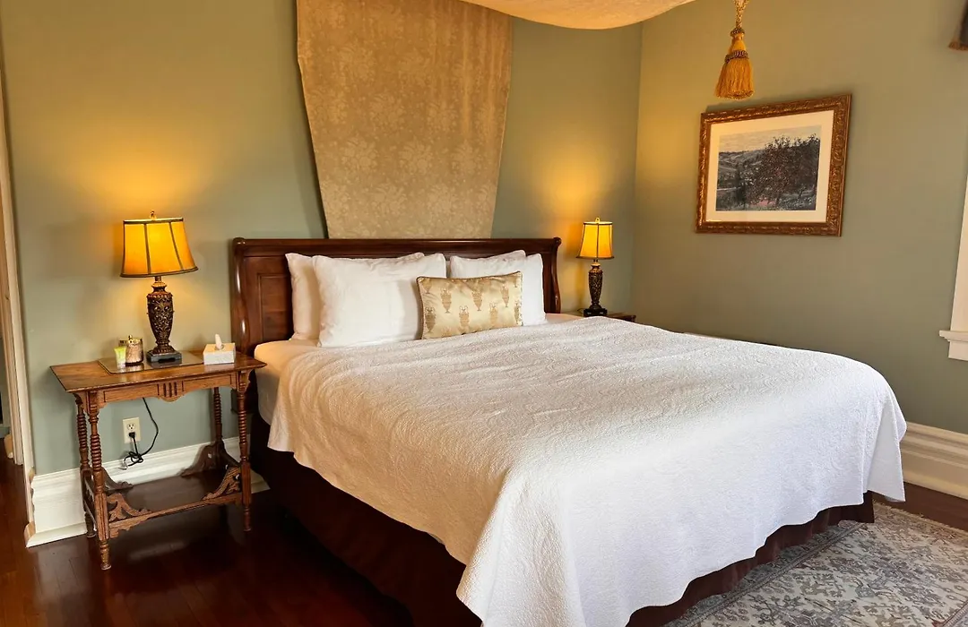 Prior Castle Inn-1