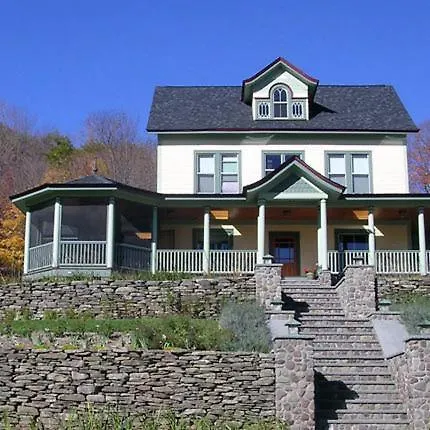 Breezy Hill Inn-1