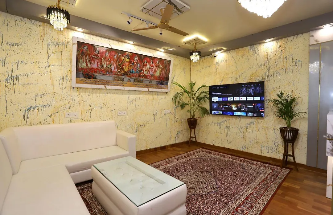 Vrindavan Guest House-1