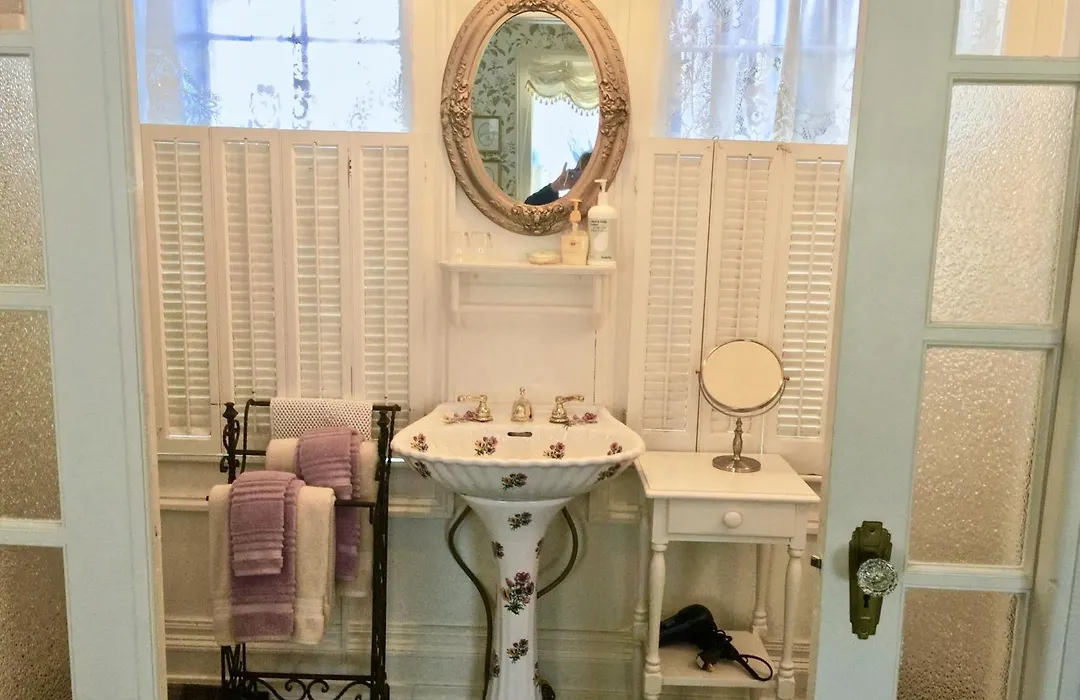 Shaw House Inn-1