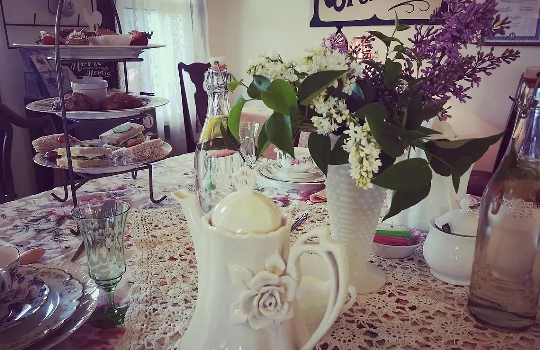 Applesauce Inn Bed & Breakfast-1