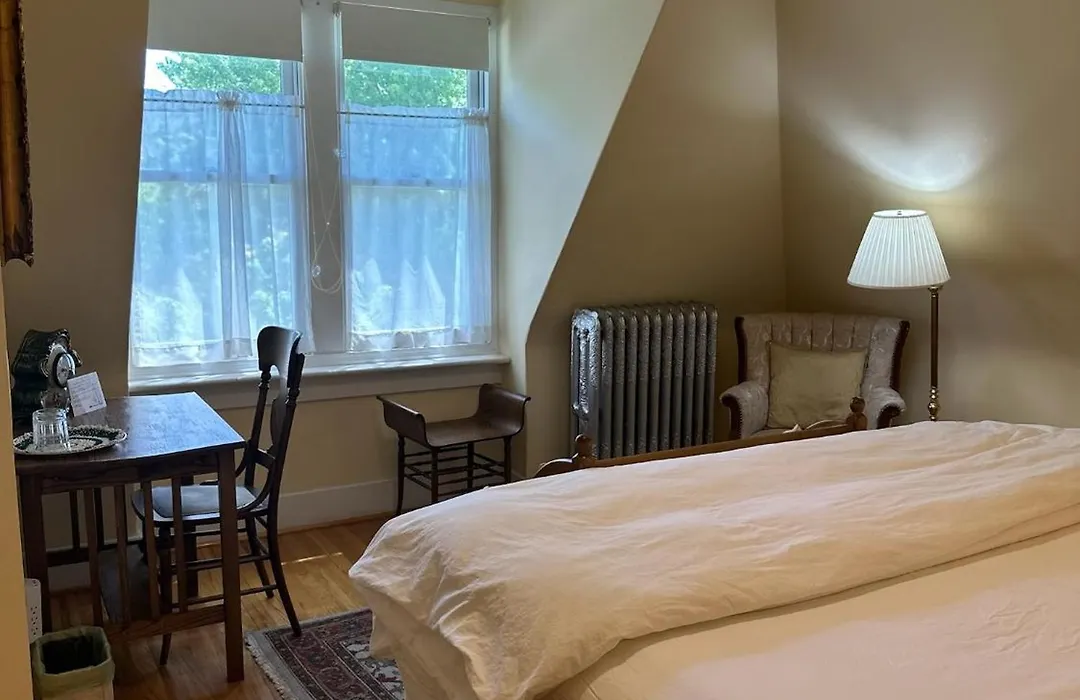 Gable House Inn-1