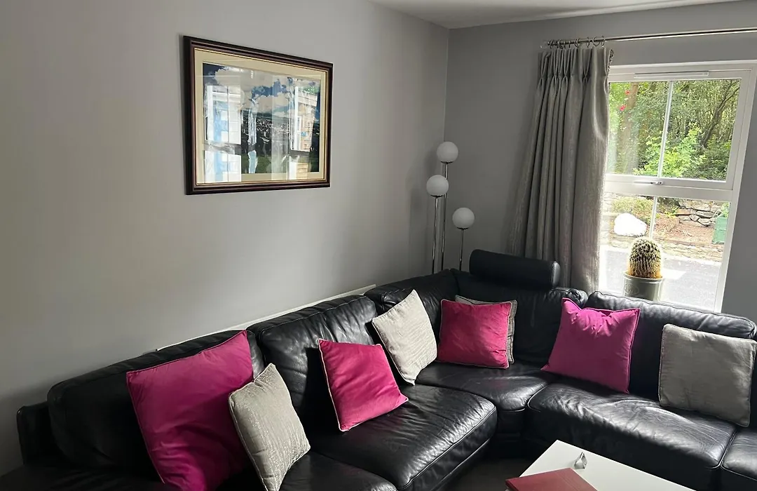 Five Oaks Bed & Breakfast With Free Parking, Tranquil Setting-1
