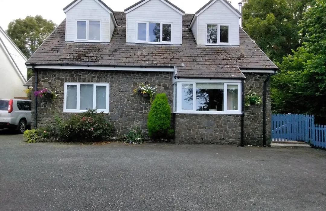 Summat Else B & B-1