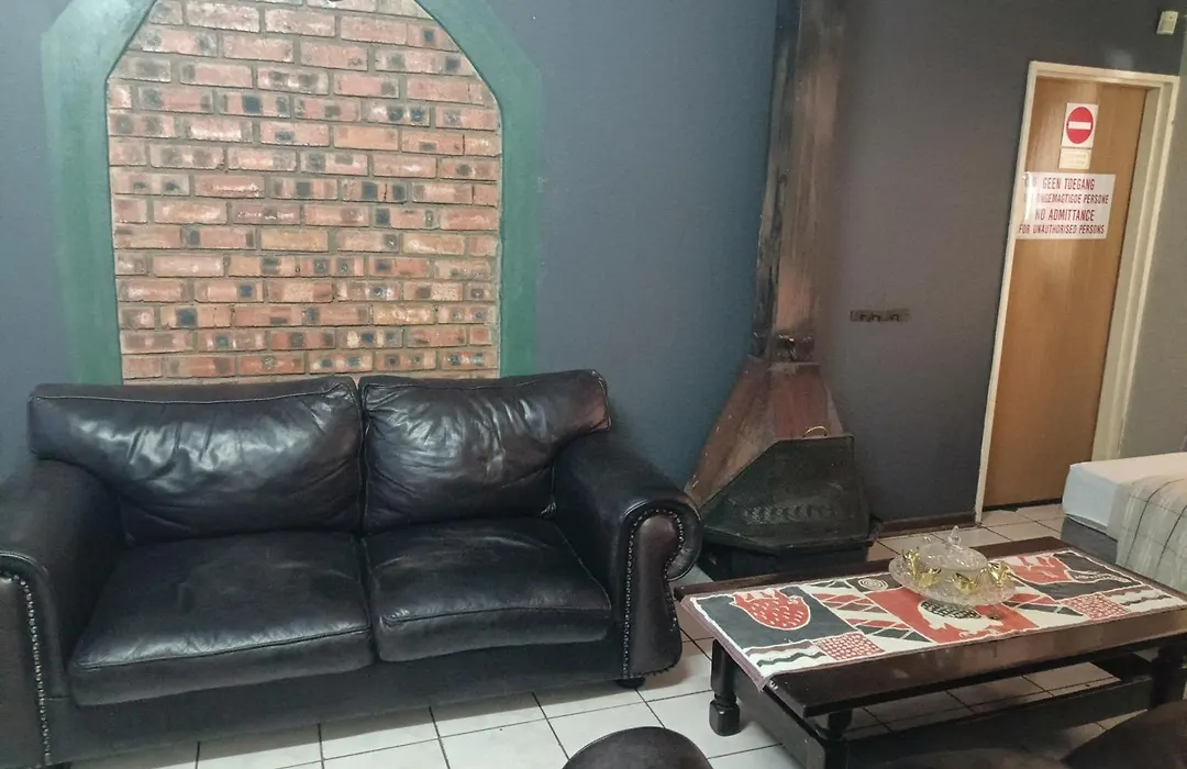 Ay Jay'S Guesthouse-1
