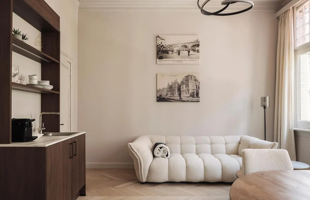 Zurenborg Suites-1