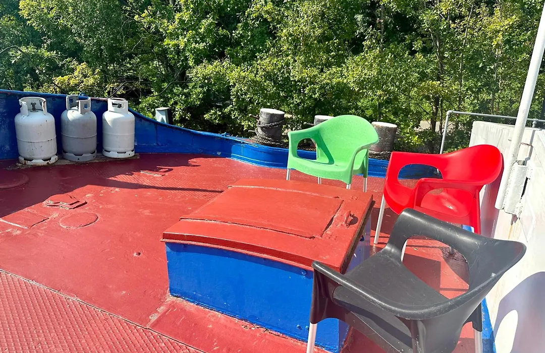 Houseboat De Cornelia-1