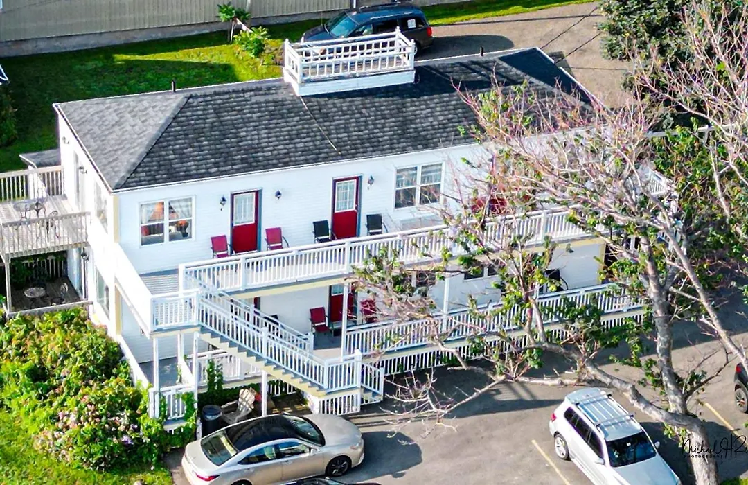 Come From Away B&B-1