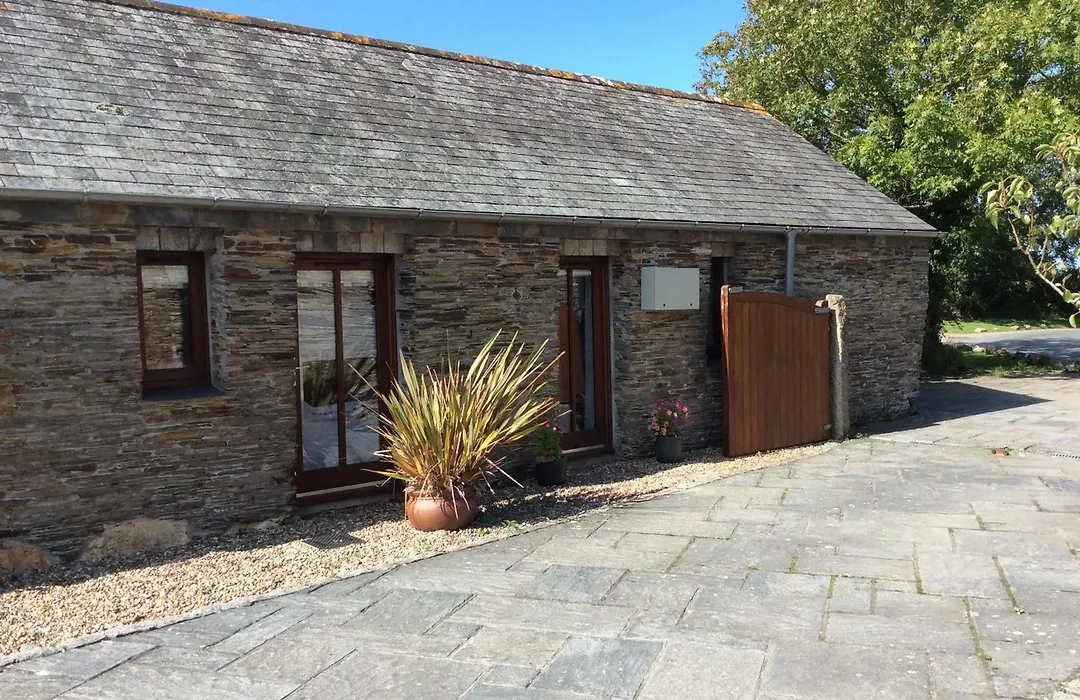 St Petroc'S Studio B&B-1