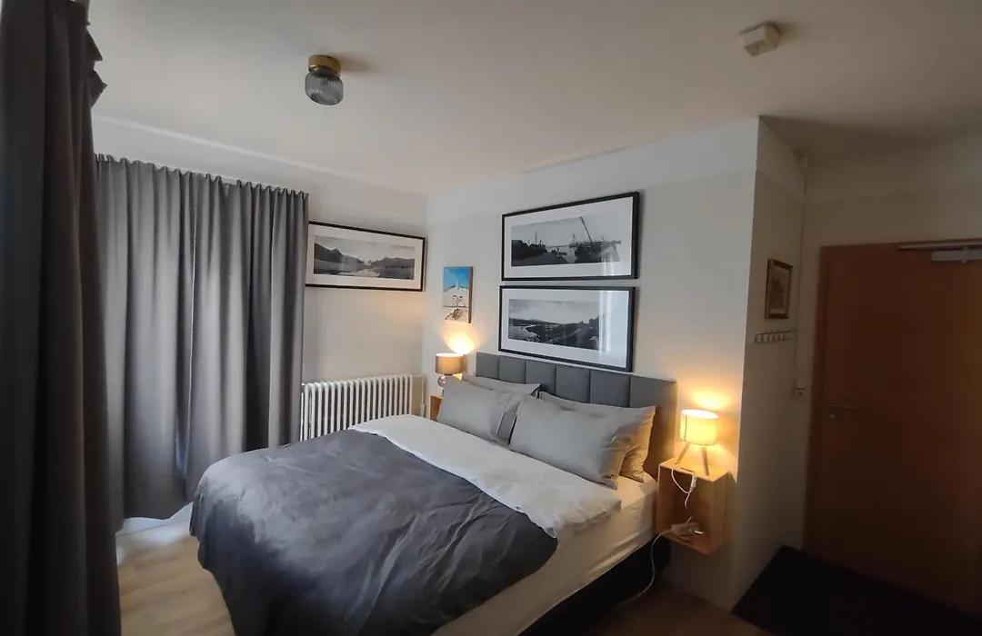 Snorri'S Guesthouse-1